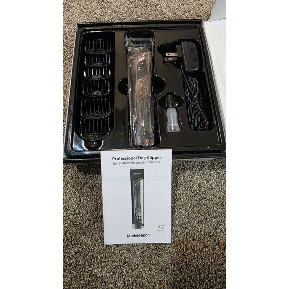 AIBORS Dog Grooming Clippers kit Wireless Rechargeable Gold Model H6011 - Picture 3 of 12